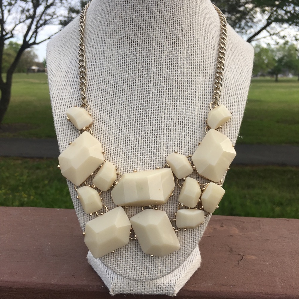 Statement Necklace - Picture 2 of 4